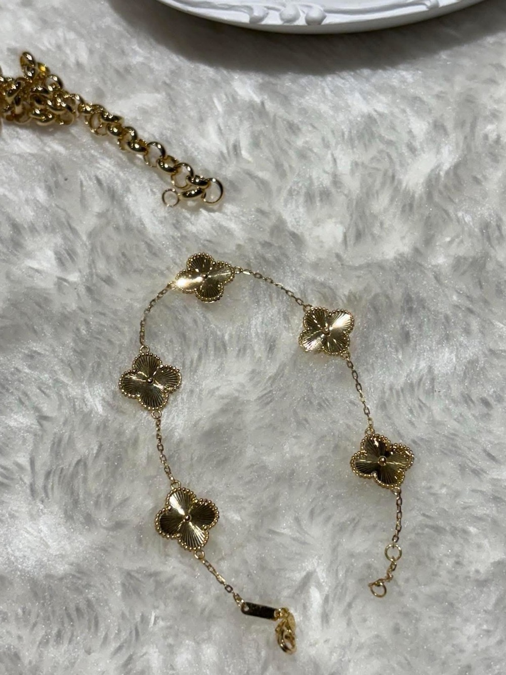 18kt GOLD Elegant Gold Four-Leaf Clover Link Bracelet - Women's Jewelry